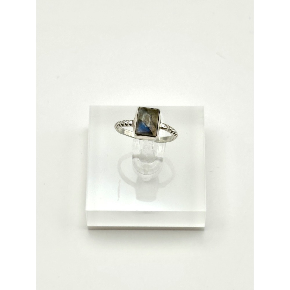Labradorite Sterling Silver Dainty Ring‎ Size 5.25